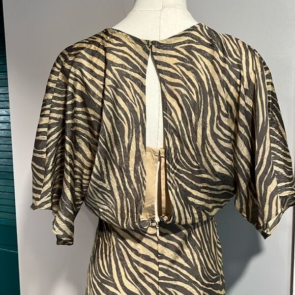 ASTR NEOT Flutter Sleeve Open Back Midi Dress Zebra - S ($99) - Picture 6 of 8